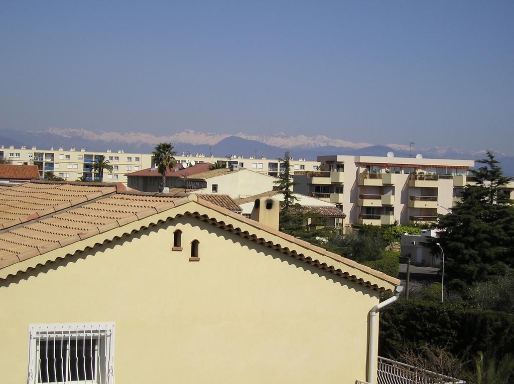 Апартаменти Antibes Breguieres Номер фото
